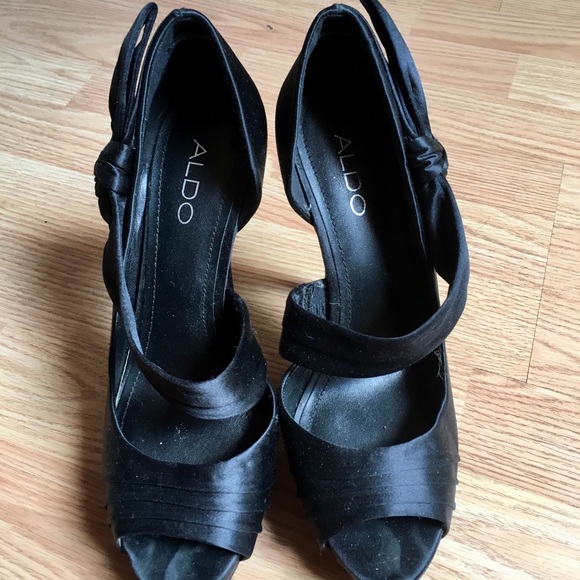 Heels - Picture 2 of 2